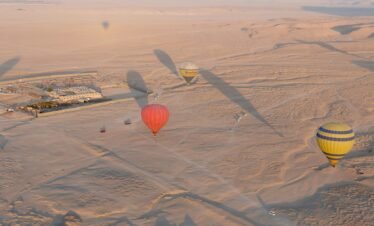 shared hot air balloon flight with breakfast included