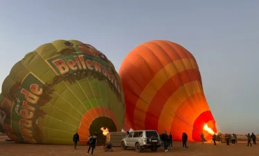 shared hot air balloon flight with breakfast included